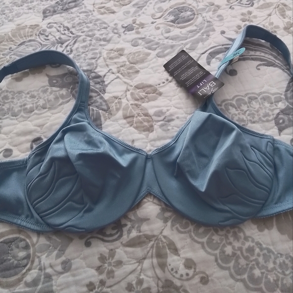 Bali Women's Light Lift Underwire Bra - Full Coverage & Dreamy Soft Comfort - View #3